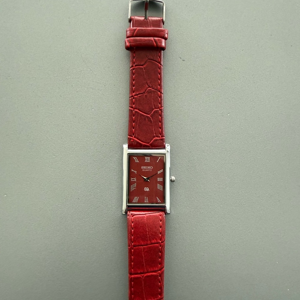Vintage Seiko Tank watch Red dial Silver bezel with Red Strap